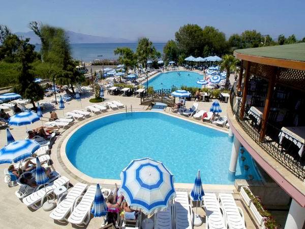 GOLDEN BEACH HOTEL