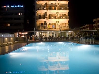 WHiTE CiTY BEACH HOTEL