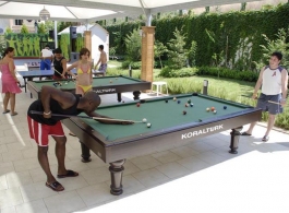 ROYAL GARDEN HOTEL