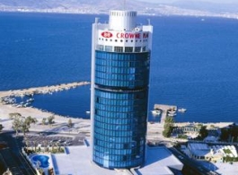 CROWNE PLAZA HOTEL